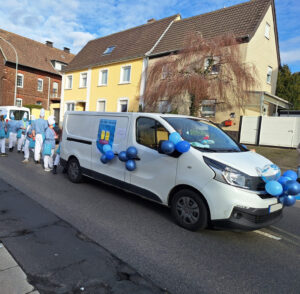 Blau Blau Vernich beim Rosenmontagszug 2024 in Vernich